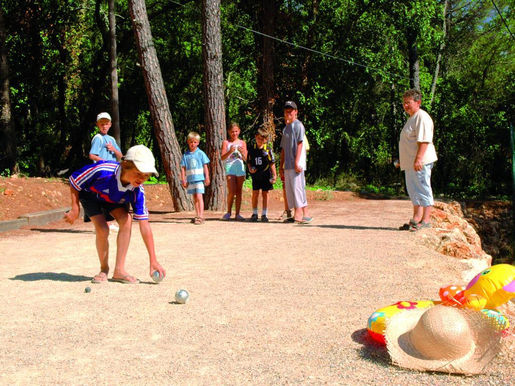 Hotel Camping Lou Cantaire Fayence Exterior foto